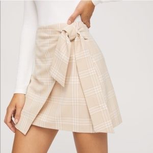 Aritzia Wilfred Dorine Beige Plaid Wrap Skirt
